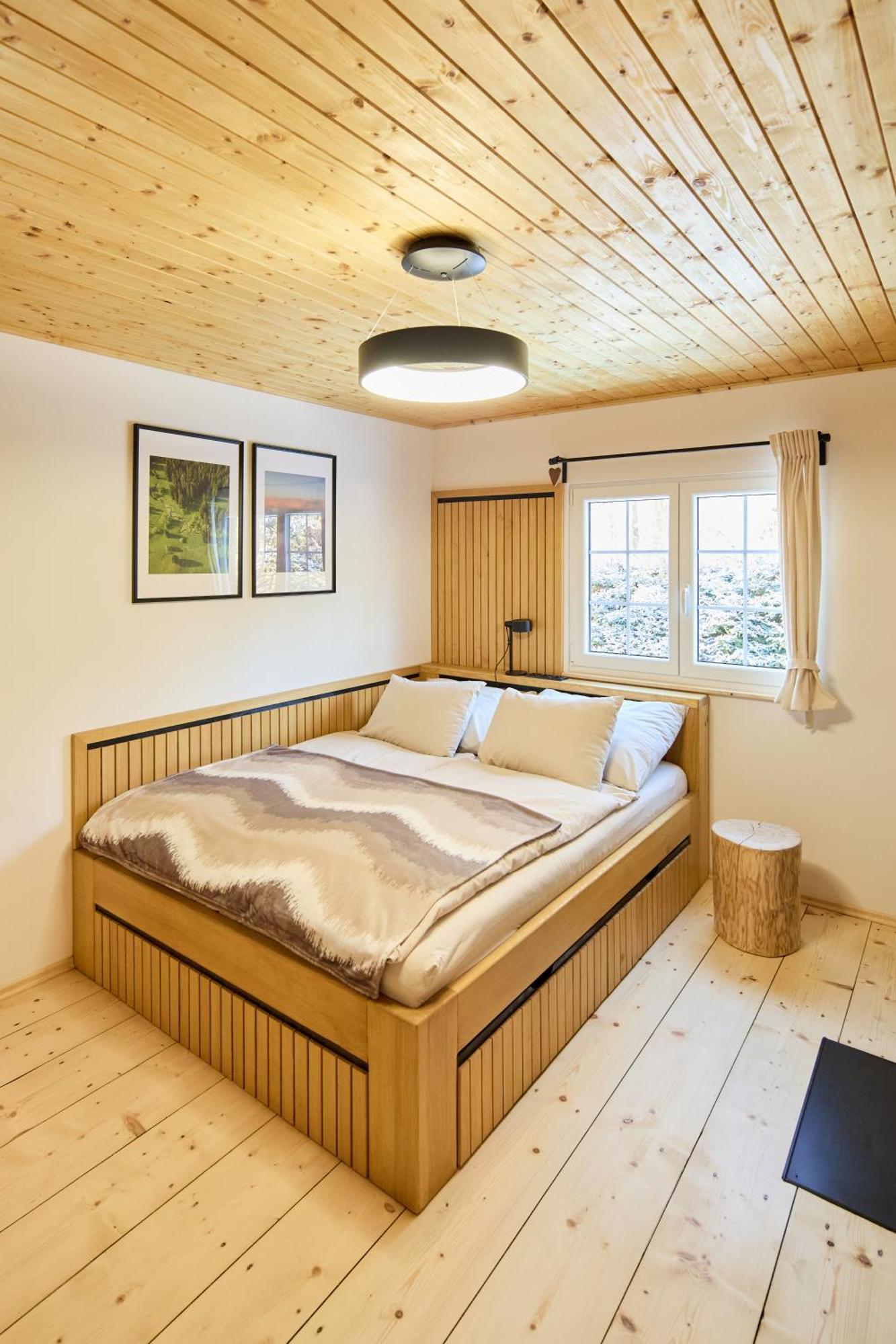 Privatni Dori Se Saunou V Cene Chalet